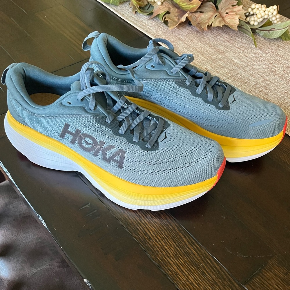 Men’s Hoka Sneakers, size 9.5, great condition